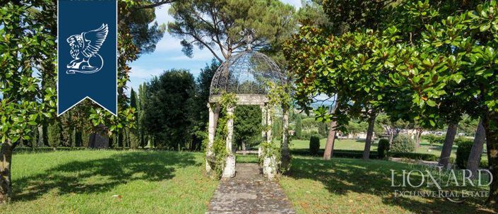 Image No.27-10 Bed Villa for sale