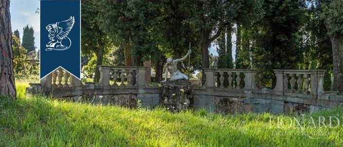 Image No.28-10 Bed Villa for sale