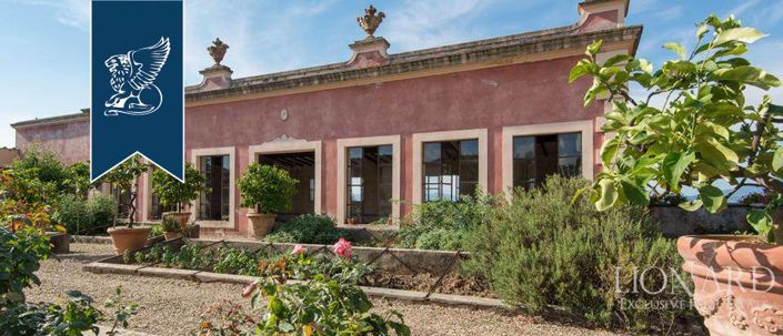 Image No.37-10 Bed Villa for sale