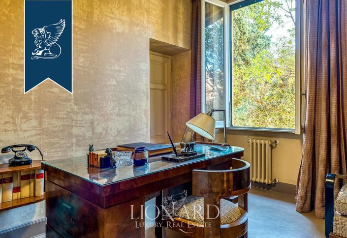 Image No.14-6 Bed Apartment for sale