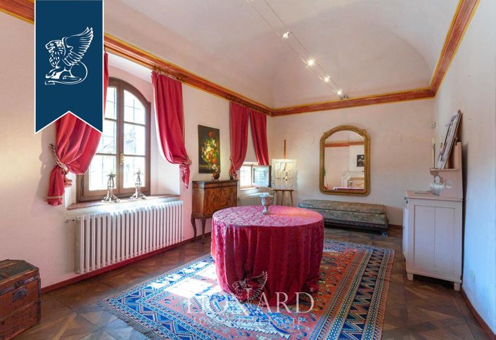 Image No.29-6 Bed Property for sale