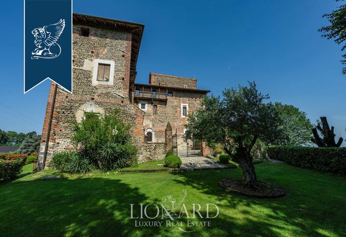 Image No.3-6 Bed Property for sale