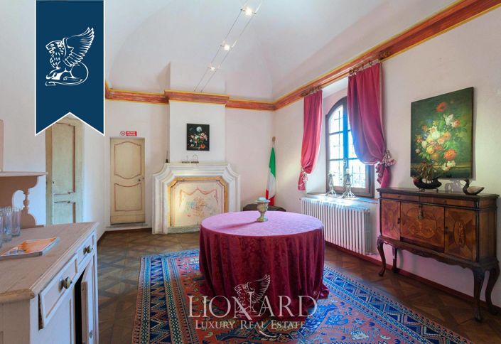 Image No.30-6 Bed Property for sale