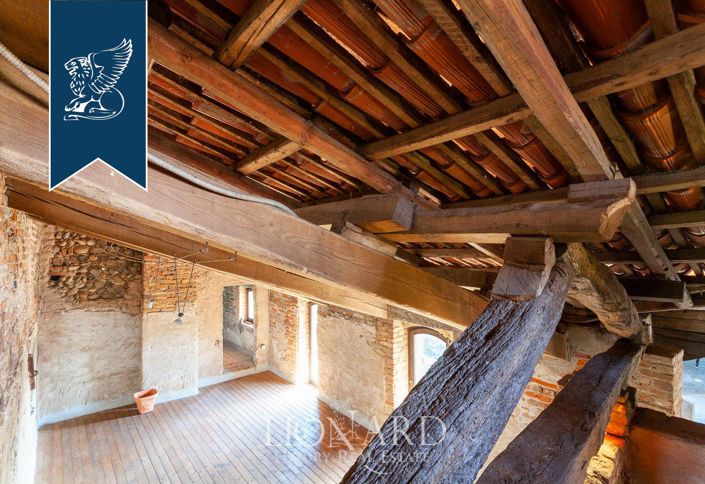 Image No.38-6 Bed Property for sale