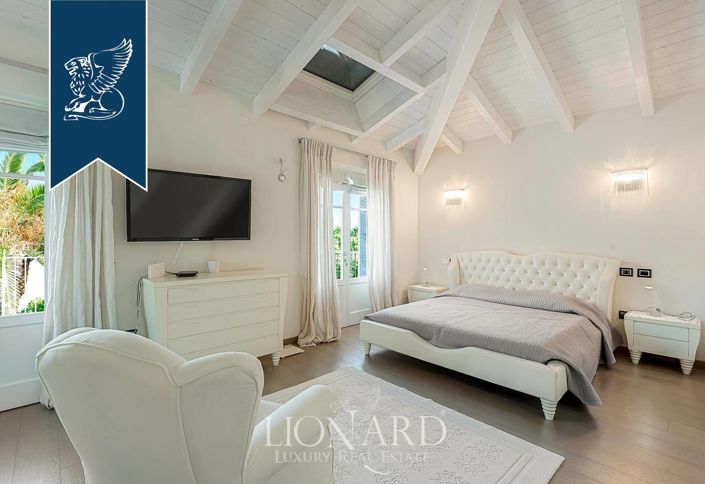 Image No.15-4 Bed Villa for sale