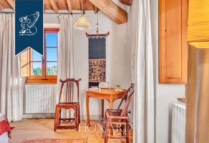 Image No.15-9 Bed Villa for sale