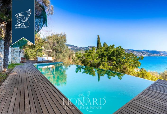 Image No.1-4 Bed Villa for sale