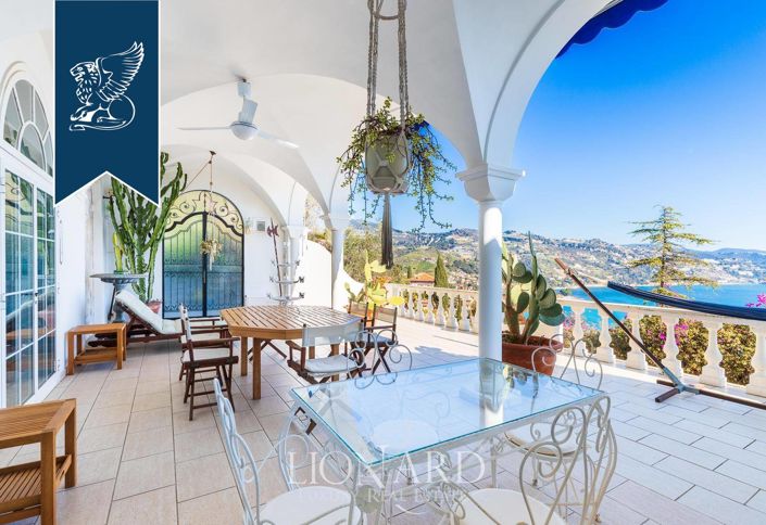 Image No.17-4 Bed Villa for sale