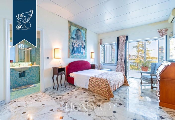 Image No.37-4 Bed Villa for sale