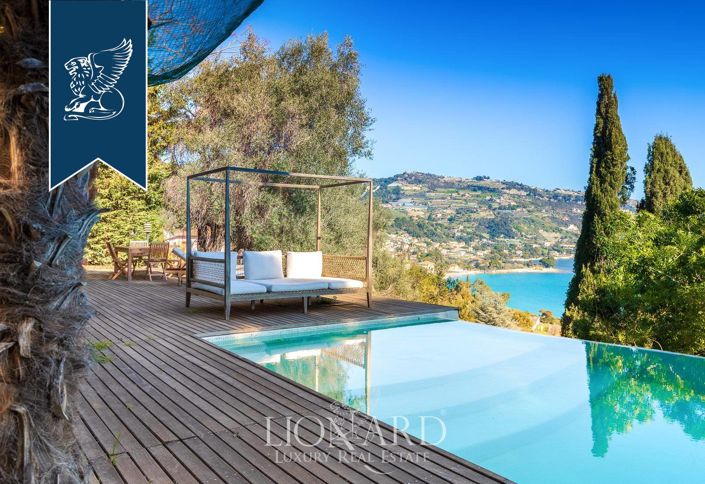 Image No.8-4 Bed Villa for sale