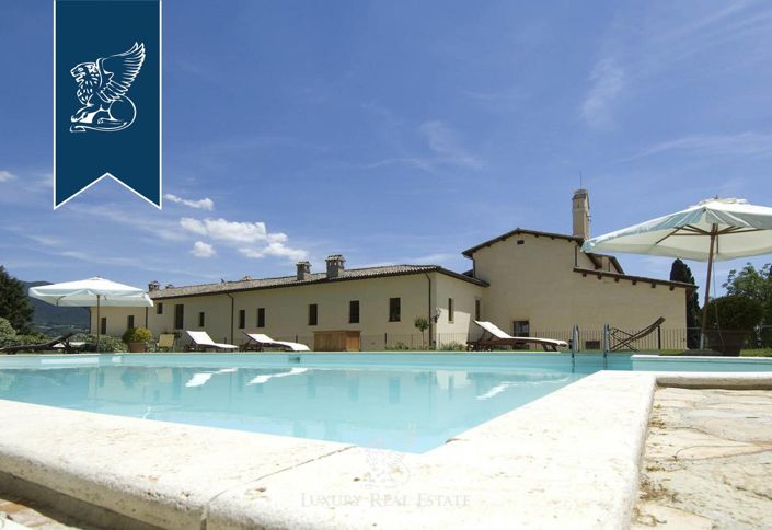 Image No.2-22 Bed Villa for sale