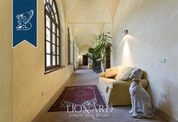 Image No.25-22 Bed Villa for sale