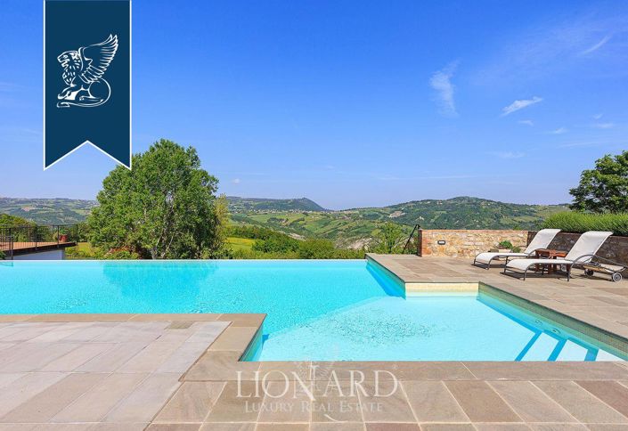 Image No.14-10 Bed Villa for sale