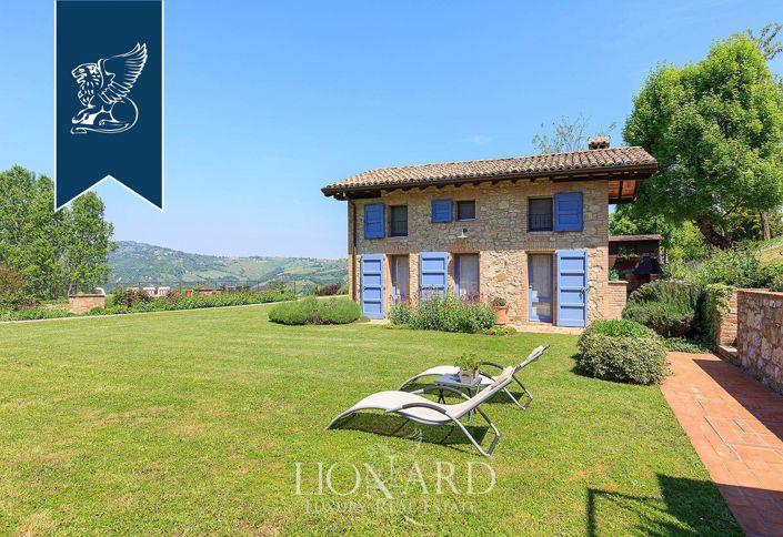 Image No.32-10 Bed Villa for sale