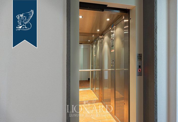 Image No.43-10 Bed Villa for sale