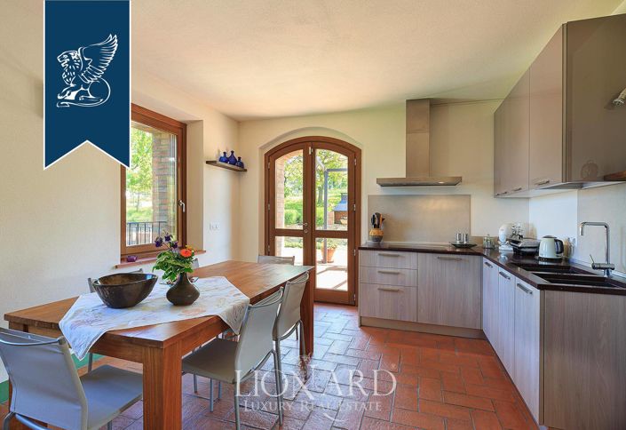 Image No.47-10 Bed Villa for sale