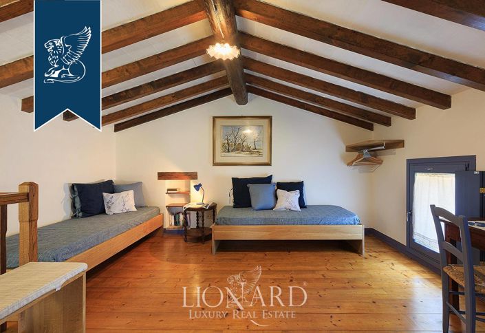 Image No.51-10 Bed Villa for sale