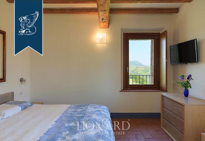 Image No.53-10 Bed Villa for sale