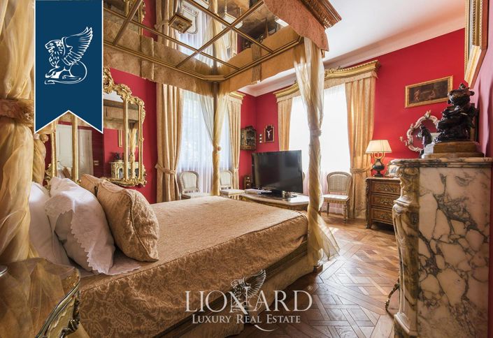 Image No.20-5 Bed Villa for sale