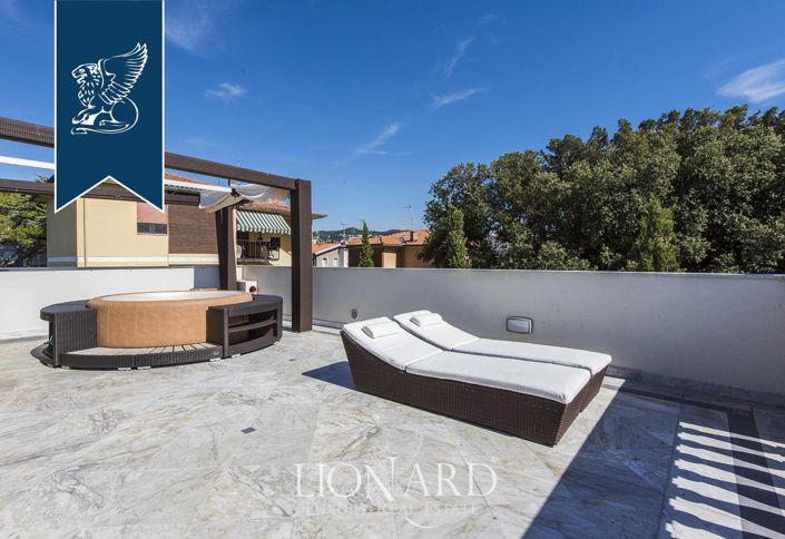 Image No.36-5 Bed Villa for sale