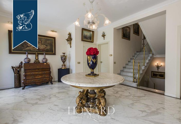 Image No.6-5 Bed Villa for sale