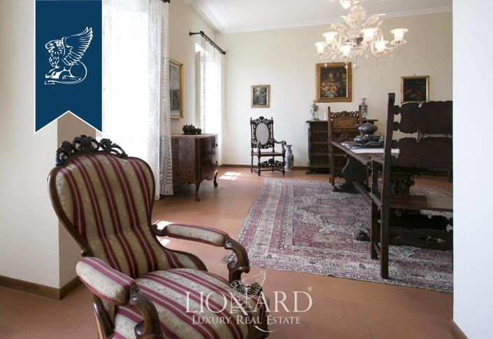 Image No.28-9 Bed Villa for sale