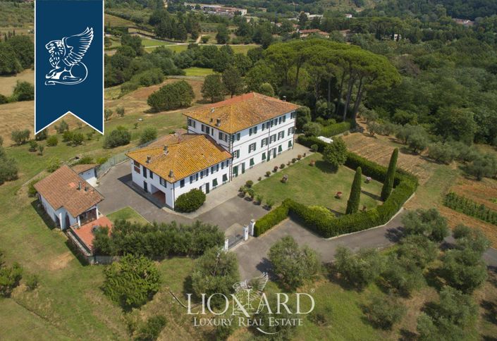 Image No.4-9 Bed Villa for sale