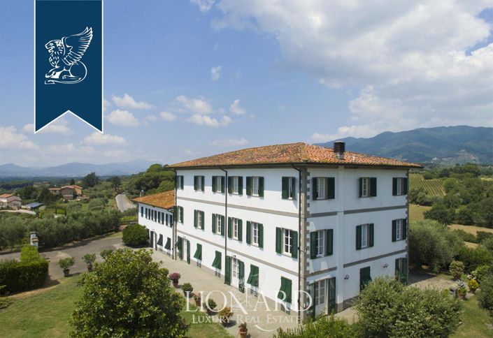 Image No.6-9 Bed Villa for sale