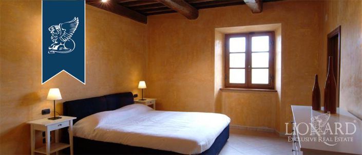 Image No.8-6 Bed Country House for sale