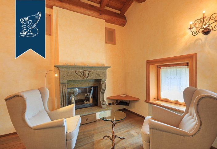 Image No.36-10 Bed Property for sale