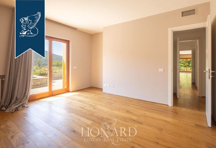 Image No.17-5 Bed Villa for sale