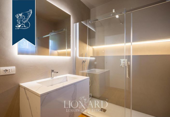 Image No.19-5 Bed Villa for sale