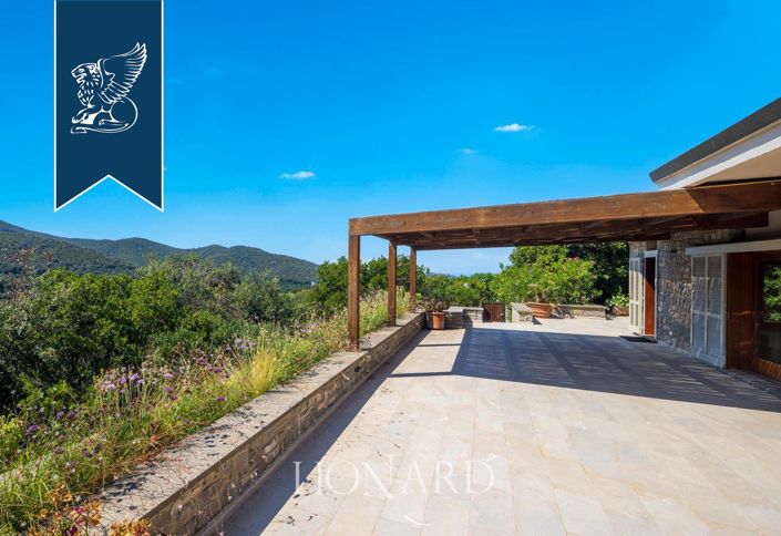 Image No.2-5 Bed Villa for sale