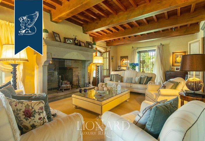 Image No.12-7 Bed Villa for sale