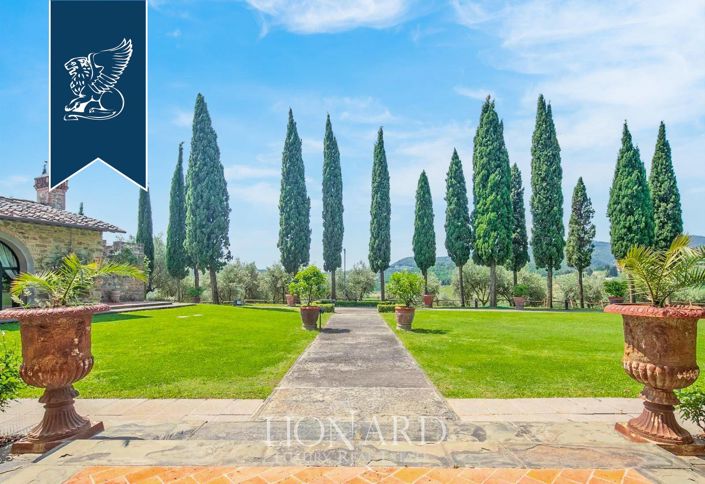 Image No.9-7 Bed Villa for sale