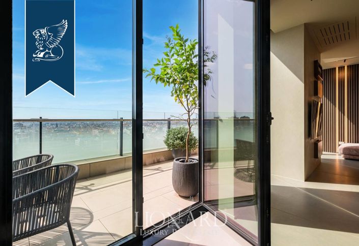 Image No.12-4 Bed Apartment for sale