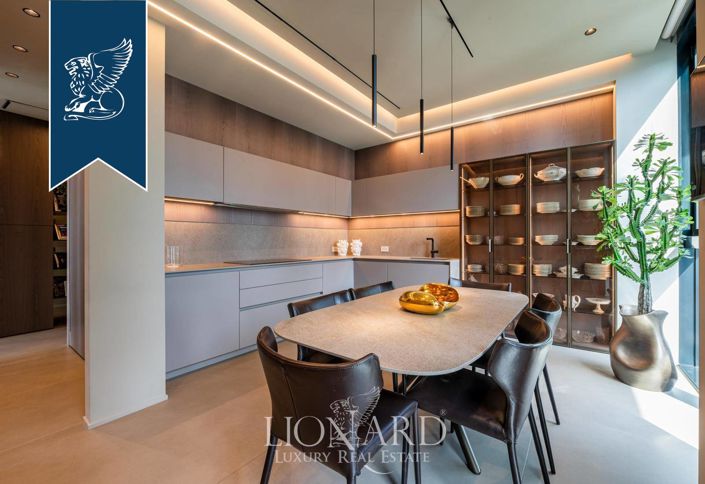 Image No.13-4 Bed Apartment for sale