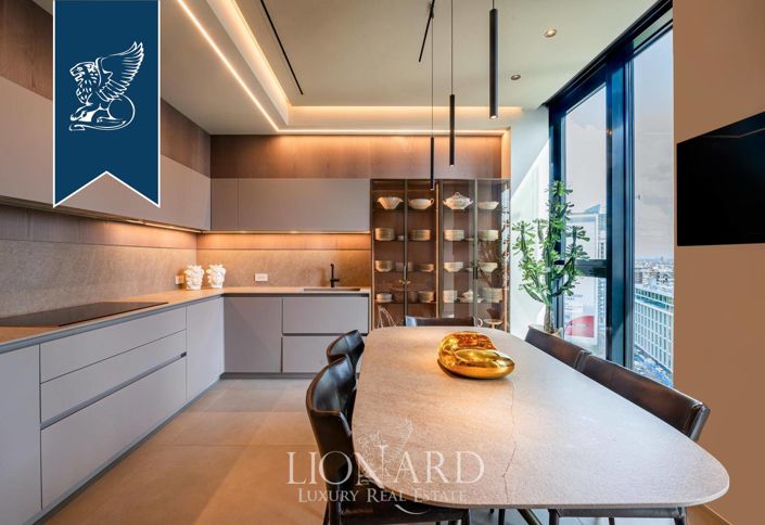 Image No.15-4 Bed Apartment for sale