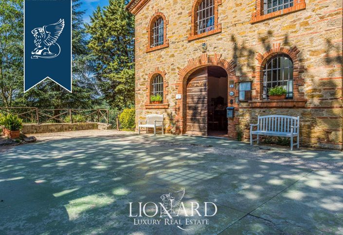 Image No.14-35 Bed Farmhouse for sale