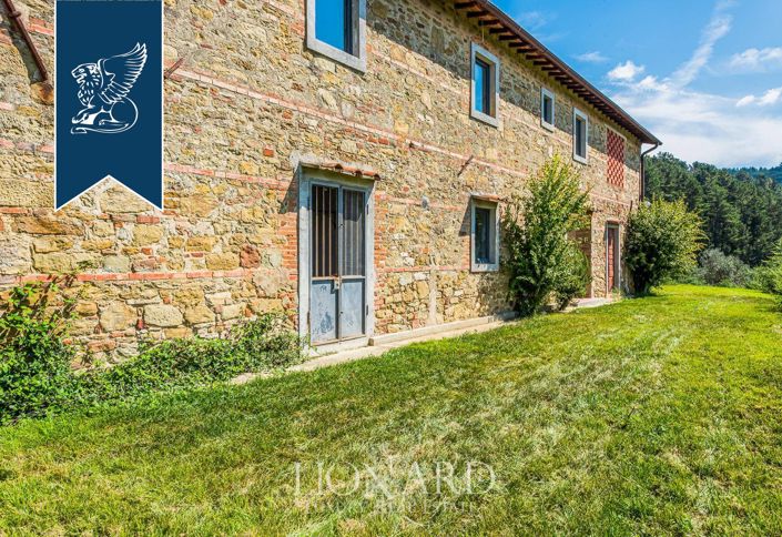 Image No.26-35 Bed Farmhouse for sale