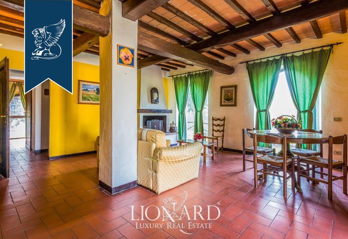 Image No.53-35 Bed Farmhouse for sale