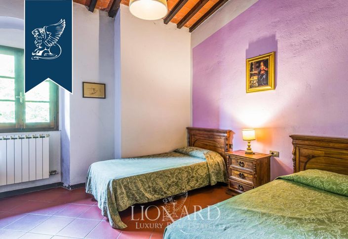 Image No.55-35 Bed Farmhouse for sale