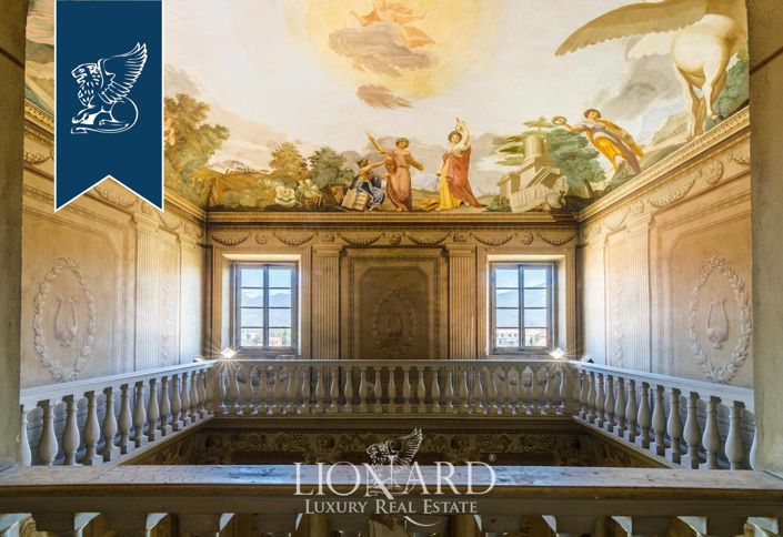 Image No.26-25 Bed Villa for sale