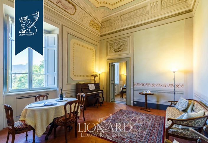 Image No.27-25 Bed Villa for sale