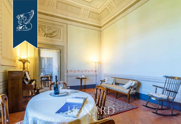 Image No.28-25 Bed Villa for sale