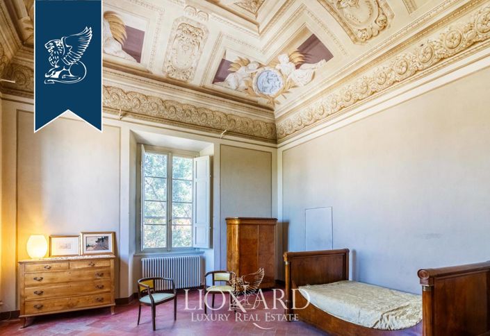 Image No.39-25 Bed Villa for sale