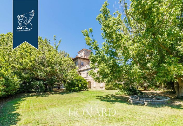 Image No.9-25 Bed Villa for sale