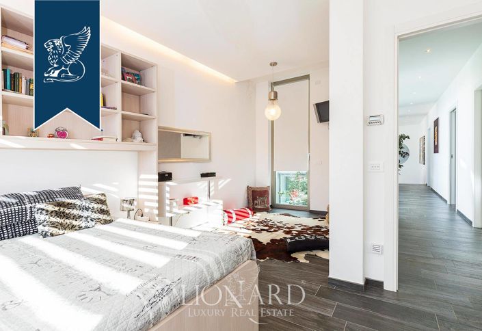 Image No.29-5 Bed Villa for sale