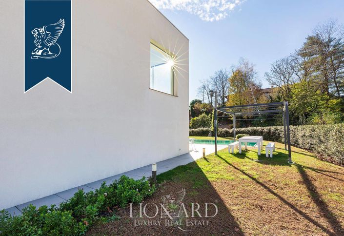 Image No.38-5 Bed Villa for sale