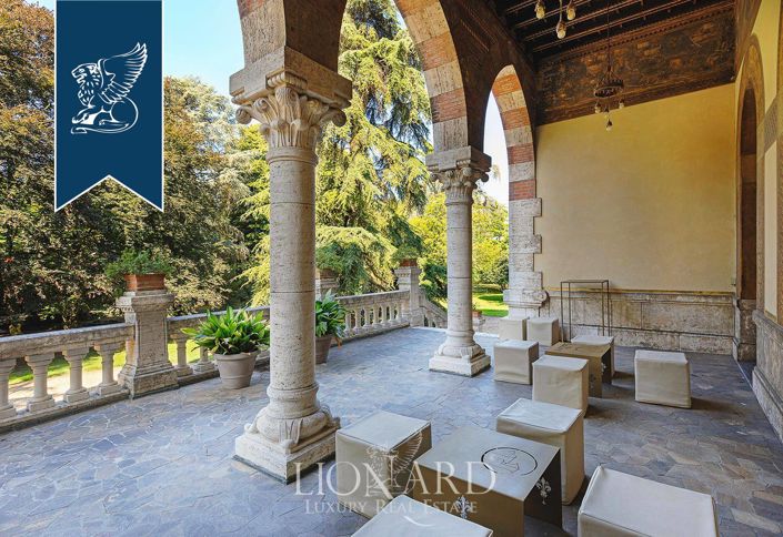 Image No.14-20 Bed Villa for sale